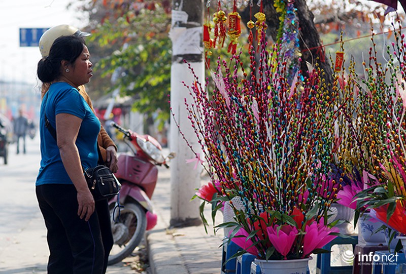 Ngày cuối năm rực nắng ở Hà Nội - ảnh 3