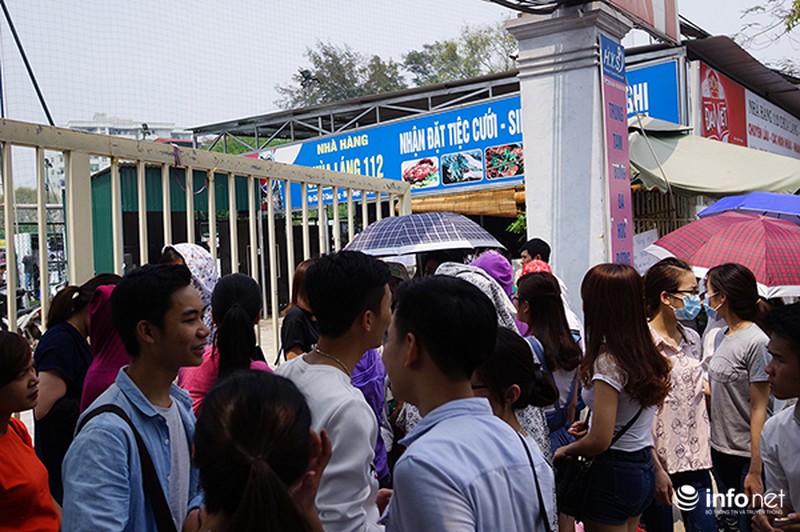 Hội chợ container: Vừa khai mạc đã bị phong toả - ảnh 1