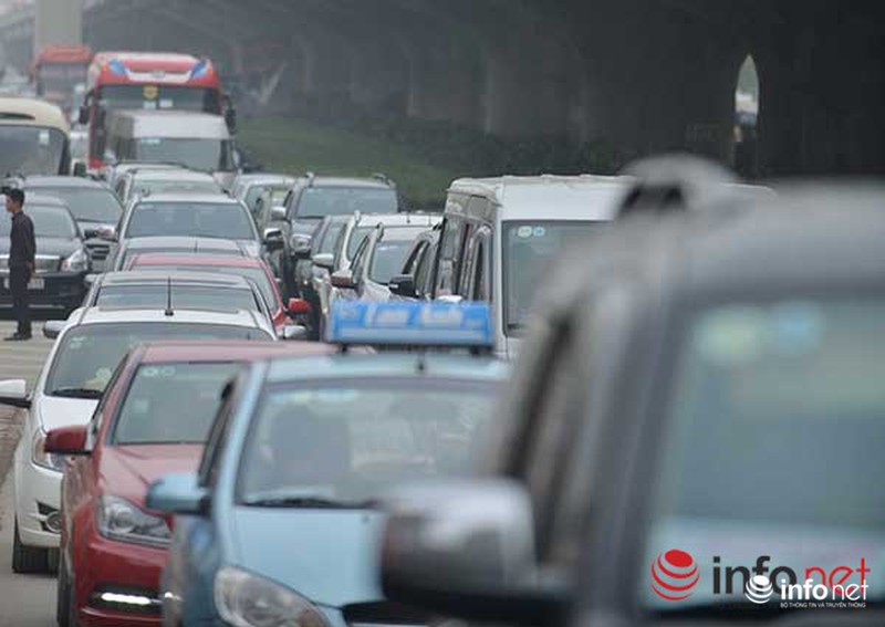 Ngừng thu phí cao tốc nếu ùn tắc kéo dài hơn 1km - ảnh 1