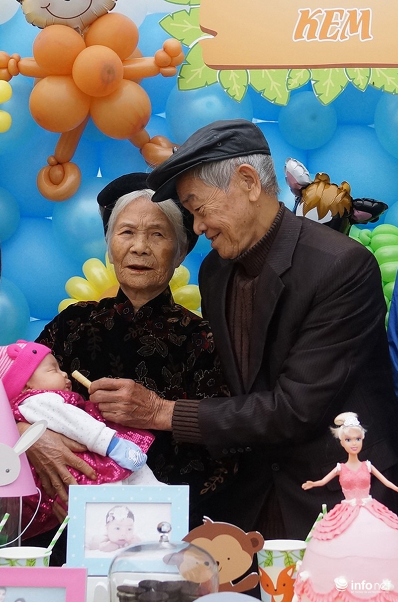 Con gái vợ chồng già nắm tay nhau trên biển: Bố mẹ tôi yêu thương nhau trọn đời! - ảnh 19