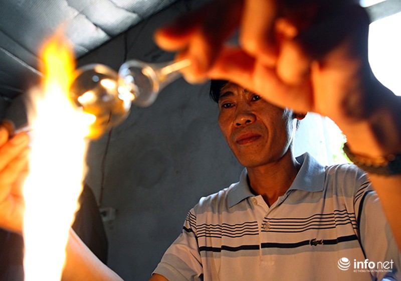 Những người giữ nghề thổi thuỷ tinh thủ công - ảnh 3