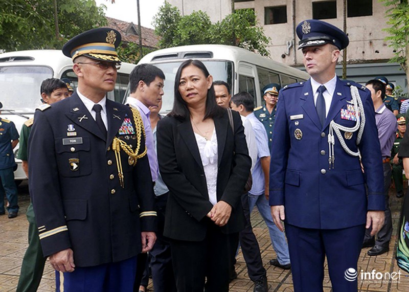 Lãnh đạo Đảng, Nhà nước viếng 9 liệt sĩ trên chuyến bay CASA 212 - ảnh 10