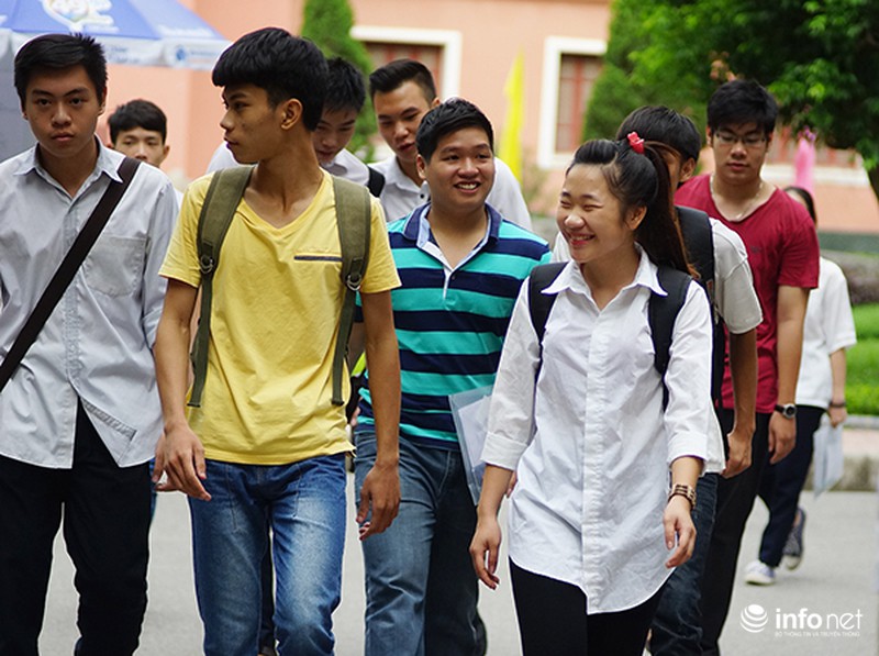 Thí sinh rạng rỡ sau kì thi quan trọng của cuộc đời - ảnh 2