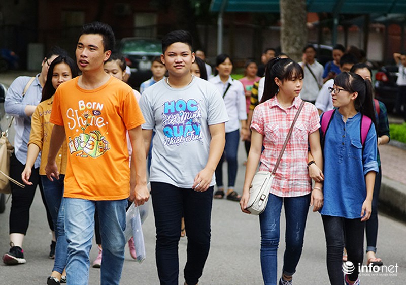 Thí sinh rạng rỡ sau kì thi quan trọng của cuộc đời - ảnh 3