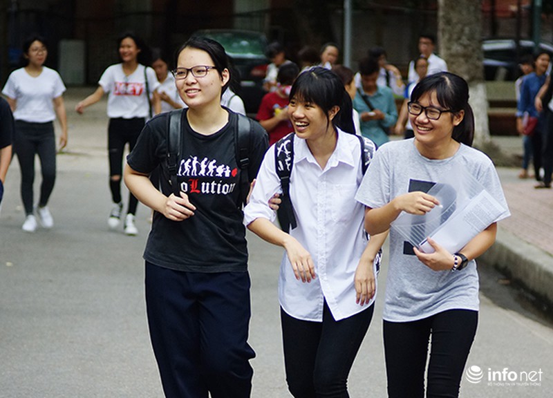 Thí sinh rạng rỡ sau kì thi quan trọng của cuộc đời - ảnh 6