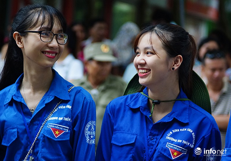 Thí sinh rạng rỡ sau kì thi quan trọng của cuộc đời - ảnh 10