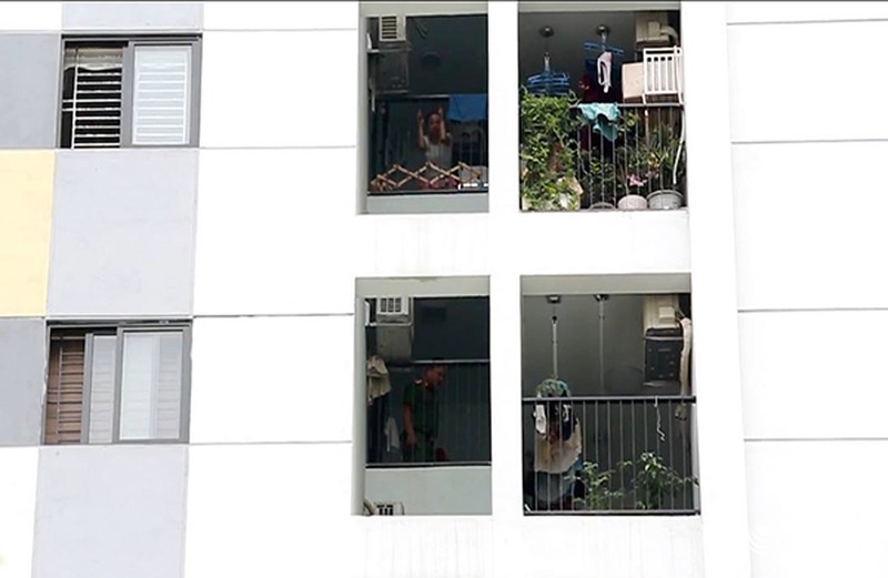 Rơi từ ban công tầng 11, bé trai 6 tuổi tử vong - ảnh 1