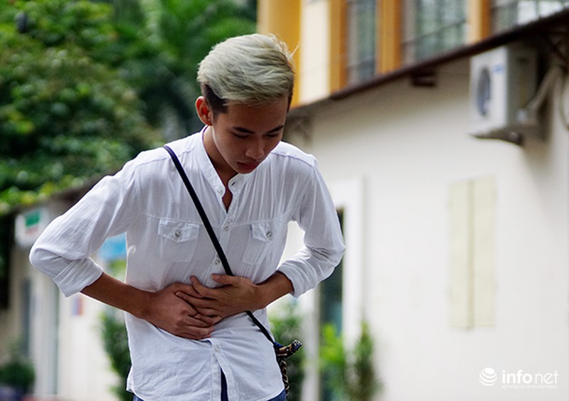 Thí sinh mang chổi, bao tải, thúng đi thi Đại học - ảnh 9