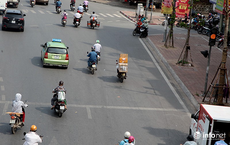 Người vi phạm ủng hộ lỗi xử phạt vượt đèn vàng - ảnh 1