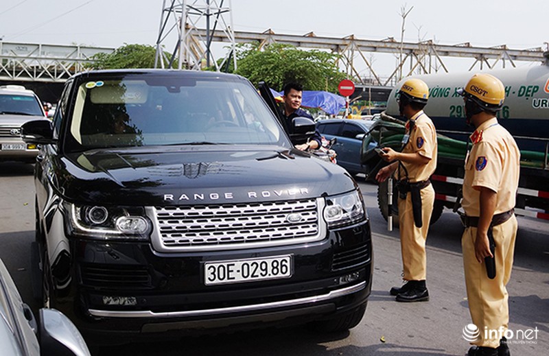 Người vi phạm ủng hộ lỗi xử phạt vượt đèn vàng - ảnh 7