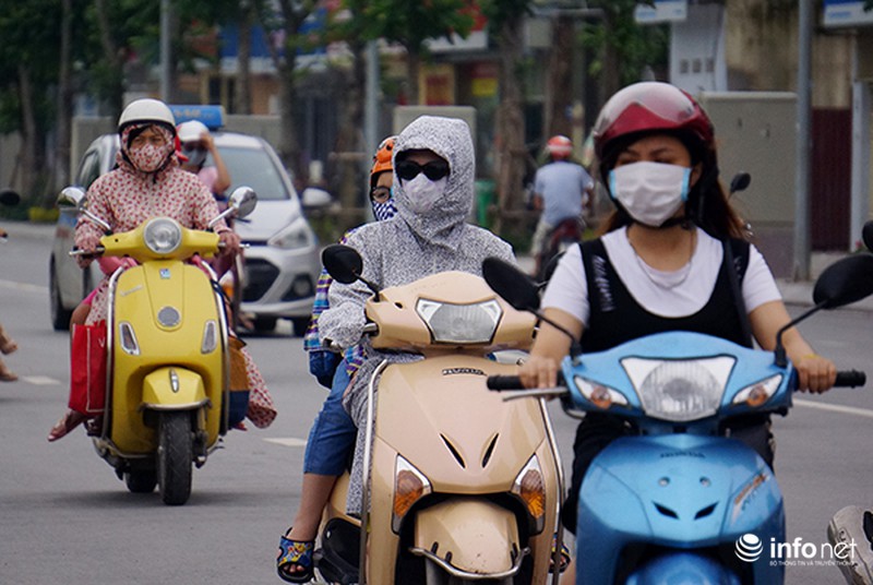 Hà Nội bất ngờ đón đợt rét sớm đầu Thu - ảnh 1