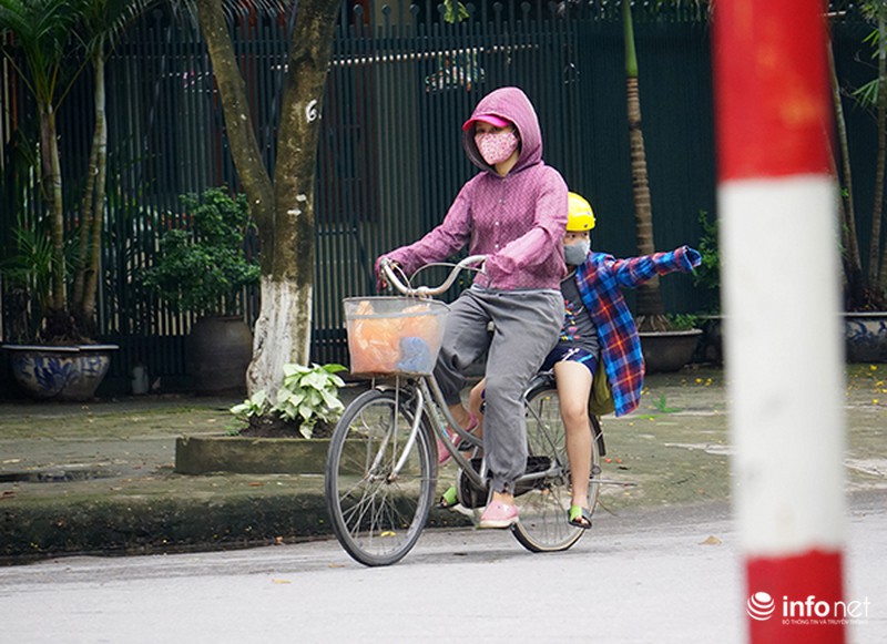 Hà Nội bất ngờ đón đợt rét sớm đầu Thu - ảnh 6