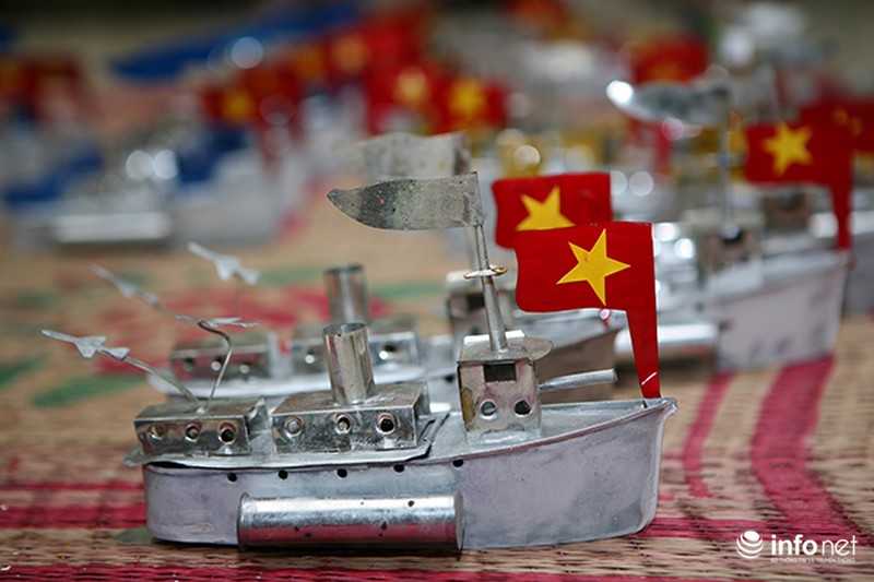 Cận cảnh quy trình làm món đồ chơi đắt giá nhất một thời - tàu thủy chạy dầu hỏa - ảnh 3