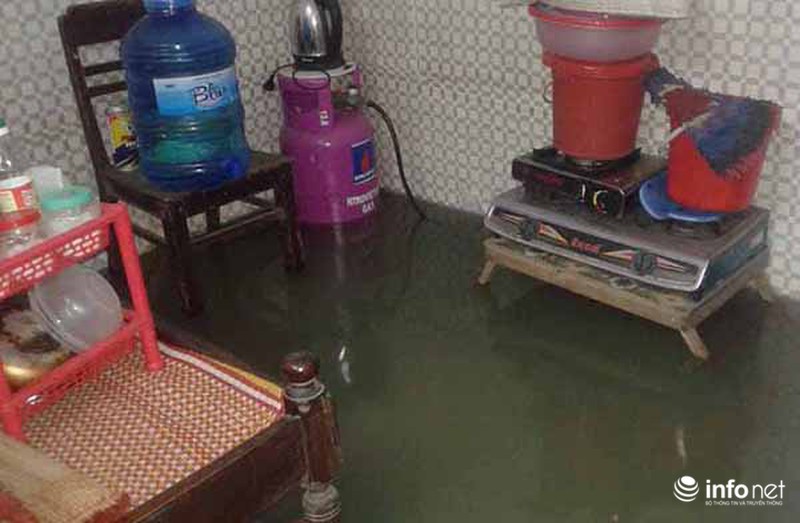 Những hình ảnh Huế chìm trong biển nước sau cơn mưa lớn - ảnh 4