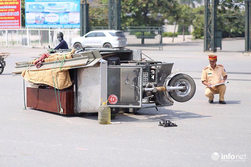 Xe thương binh tự chế chở cồng kềnh tiếp tục gây tai nạn - ảnh 1