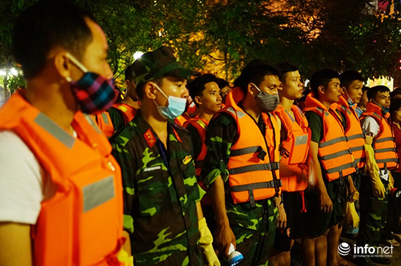 200 tấn cá chết ở Hồ Tây được đưa đi đâu? - ảnh 1