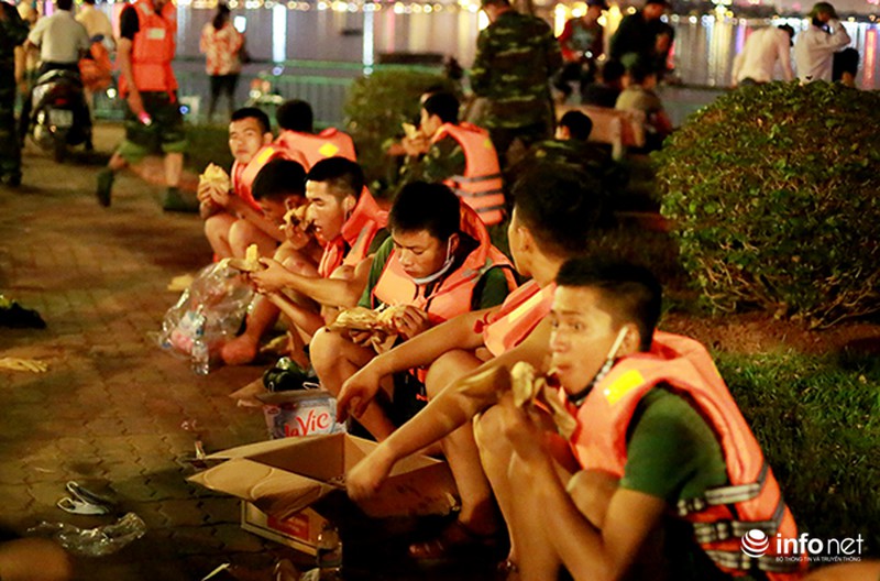 200 tấn cá chết ở Hồ Tây được đưa đi đâu? - ảnh 6