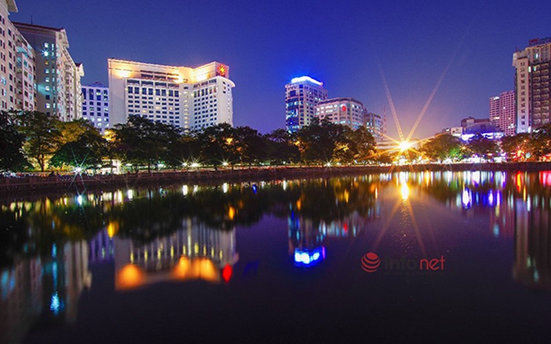 Cùng ngắm Hà Nội đẹp rực rỡ khi lên đèn - ảnh 12