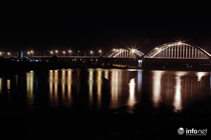 Cùng ngắm Hà Nội đẹp rực rỡ khi lên đèn - ảnh 2