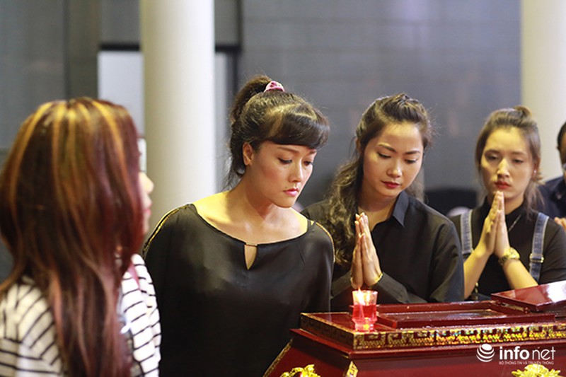 Các NS Xuân Bắc, Quốc Khánh, Hương Tươi, Vân Dung... đến tiễn đưa NSƯT Phạm Bằng - ảnh 12