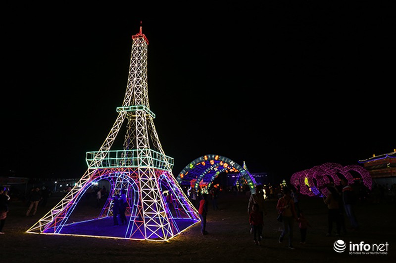 Mãn nhãn với lễ hội đèn lồng khổng lồ đầu tiên tại Việt Nam - ảnh 4