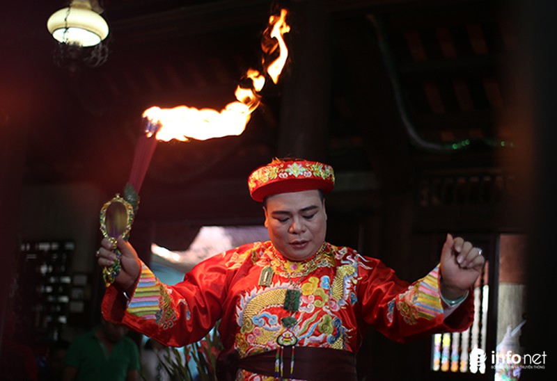 Huyền bí lễ mở phủ trong tín ngưỡng Thờ Mẫu của người Việt - ảnh 5