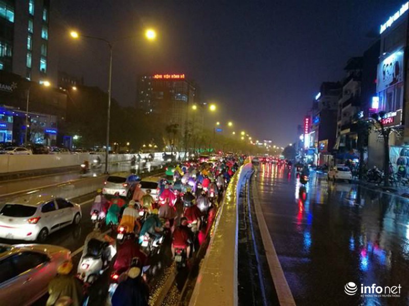 Hà Nội... kẹt cứng - ảnh 4