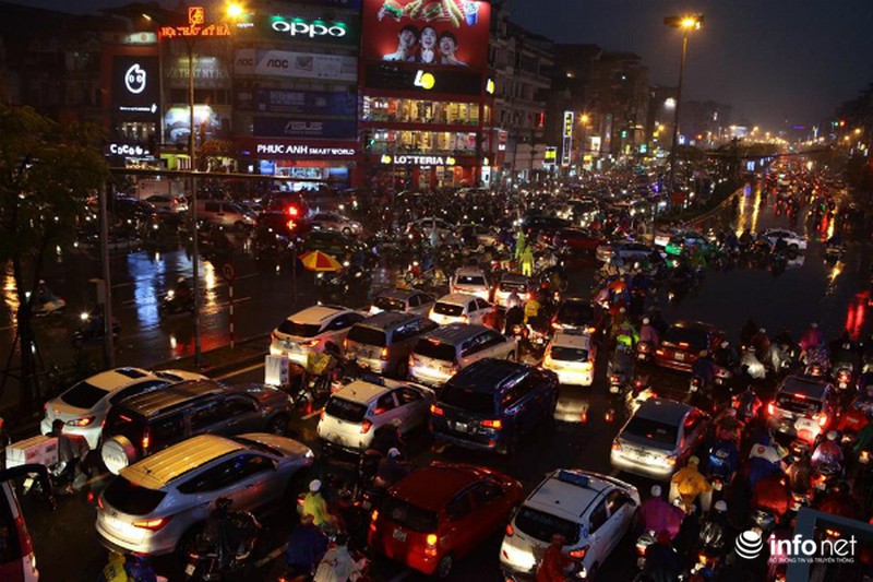Hà Nội... kẹt cứng - ảnh 5