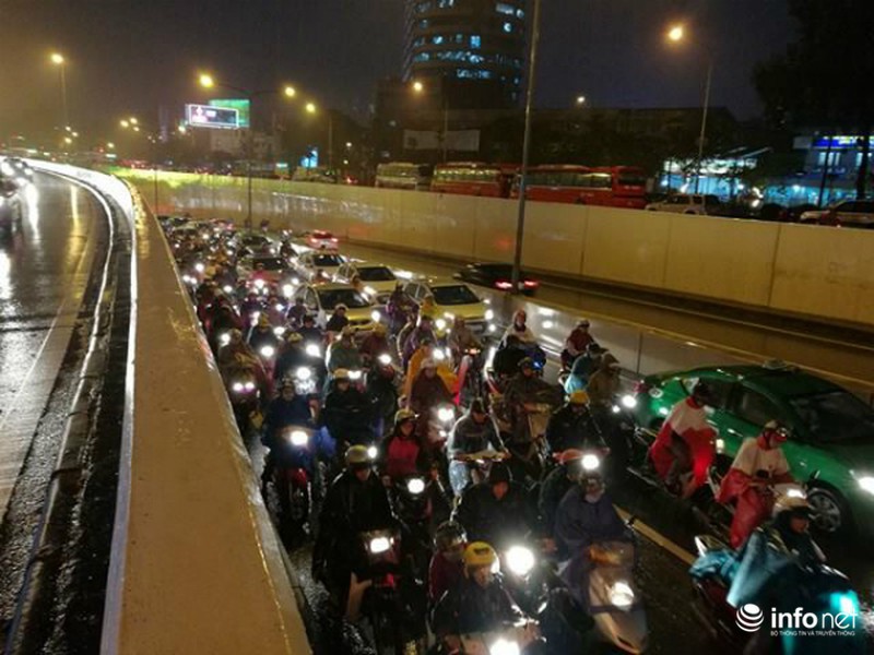 Hà Nội... kẹt cứng - ảnh 6