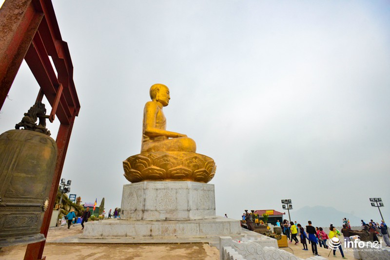 Cận cảnh bảo tượng Phật Hoàng lớn nhất Việt Nam trên núi Yên Tử - ảnh 4