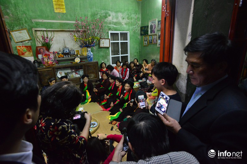 Về hội Lim nghe canh hát quan họ xuyên đêm - ảnh 2