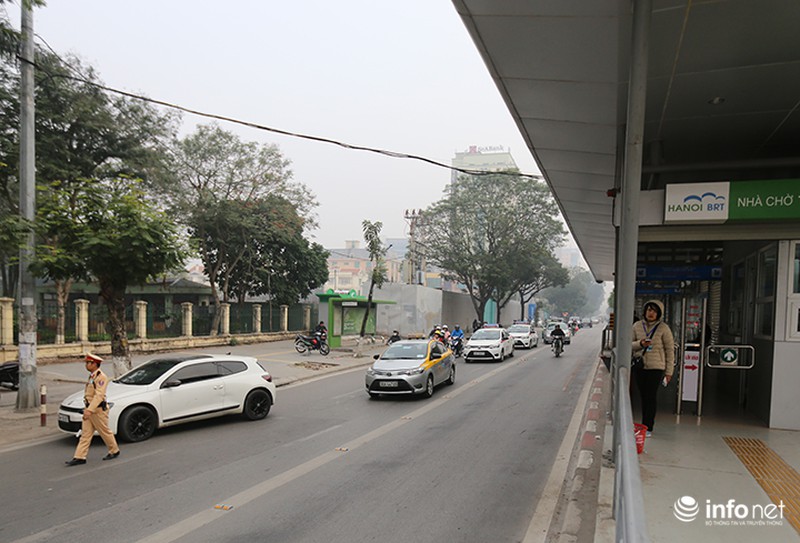 Phát hiện nhiều xe máy không rõ nguồn gốc đi vào làn xe buýt BRT - ảnh 1