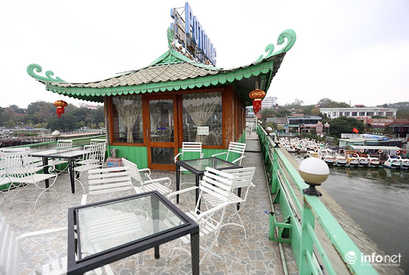 Bên trong du thuyền Hồ Tây sắp bị