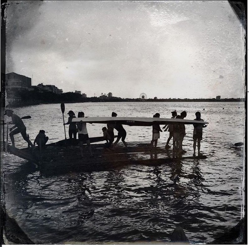 Triển lãm ảnh đầu tiên được chụp bằng điện thoại - ảnh 1