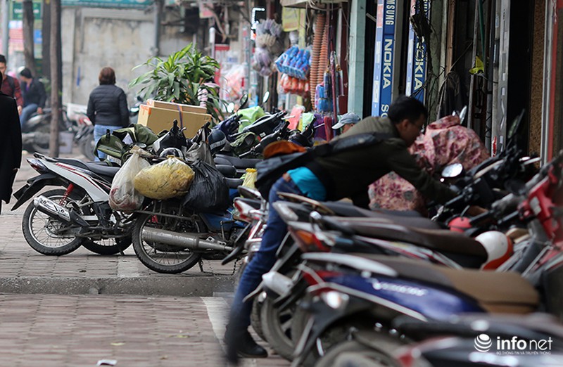 Vạch kẻ vỉa hè đoạn zic zắc, đoạn