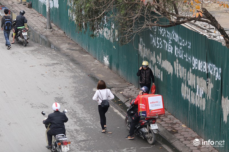 Vạch kẻ vỉa hè đoạn zic zắc, đoạn