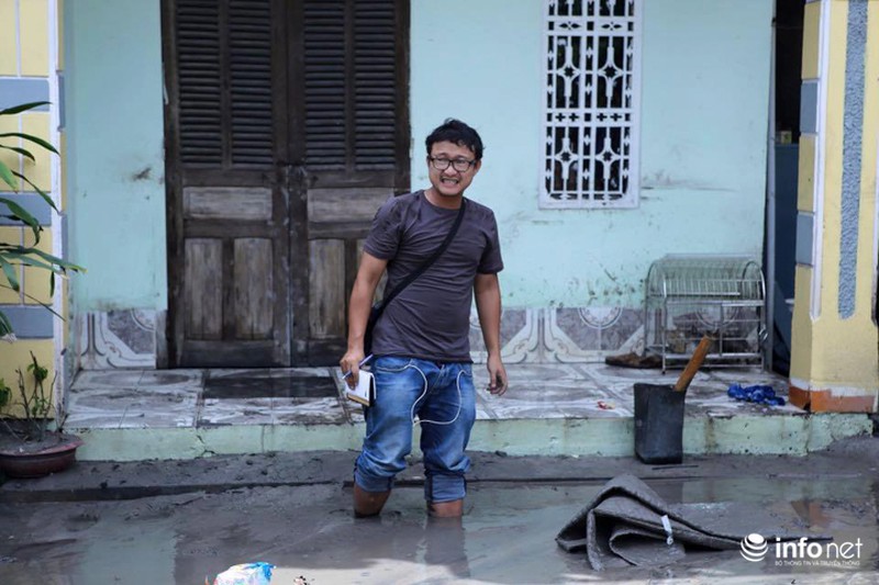 Những khoảnh khắc tác nghiệp thú vị của phóng viên ảnh - ảnh 4