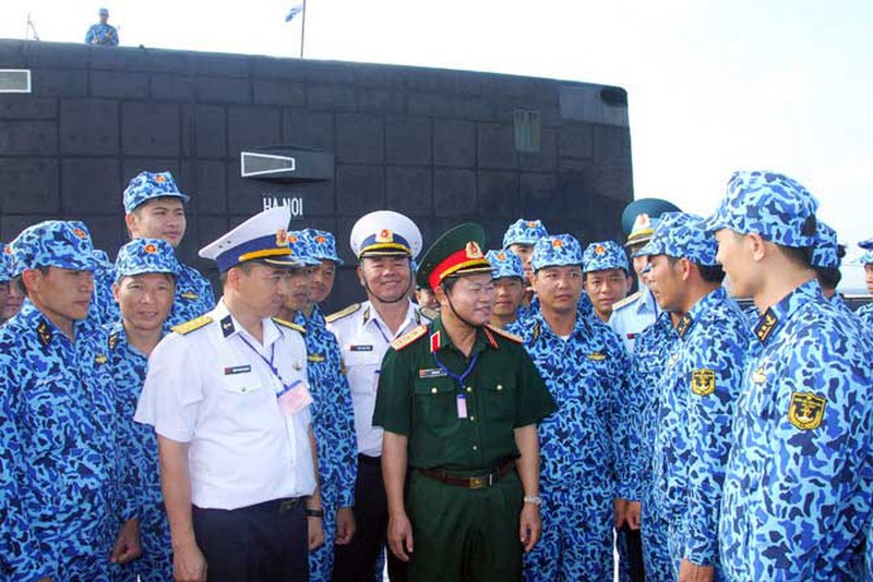 Tàu ngầm Kilo HN làm lễ nhập biên chế Hải quân VN - ảnh 9