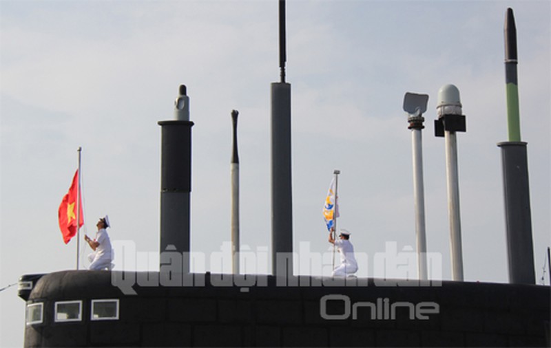 Tàu ngầm Kilo HN làm lễ nhập biên chế Hải quân VN - ảnh 4