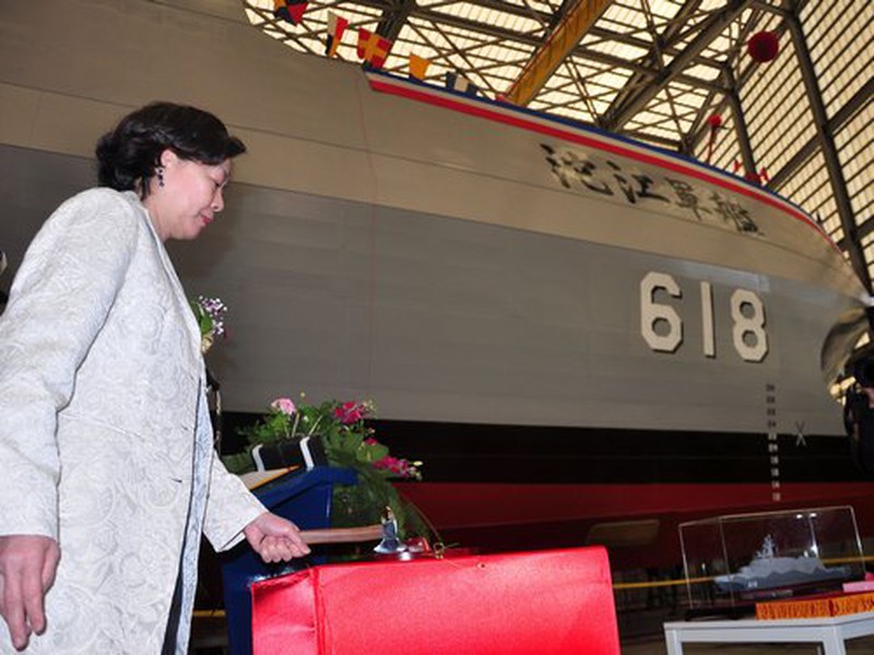 Đài Loan công bố tàu hộ tống tên lửa hai thân nội địa - ảnh 2