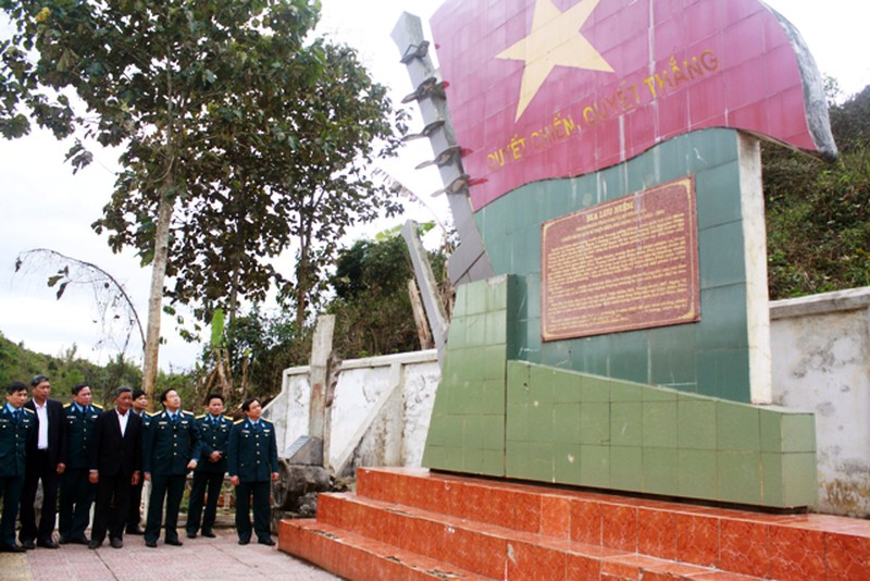 Điện Biên Phủ: Bí mật tấm bia ghi công bắn rơi máy bay Pháp - ảnh 2