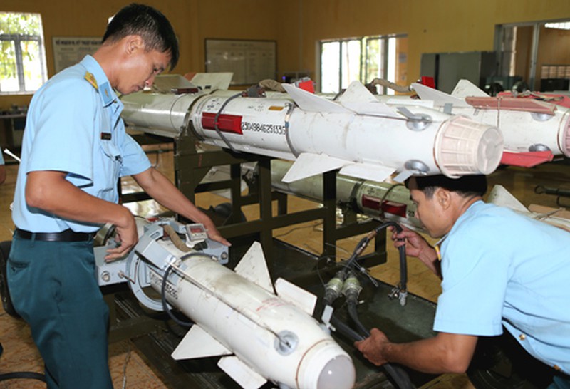 Toàn cảnh tiêm kích đa năng SU-30MK2 trên không phận phía Nam - ảnh 7