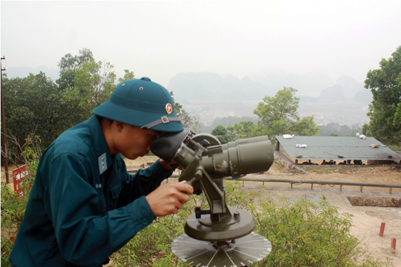 Kíp chiến đấu tên lửa phòng không cải tiến của VN vào trận - ảnh 3