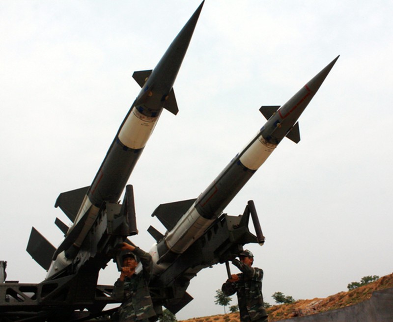 Kíp chiến đấu tên lửa phòng không cải tiến của VN vào trận - ảnh 4