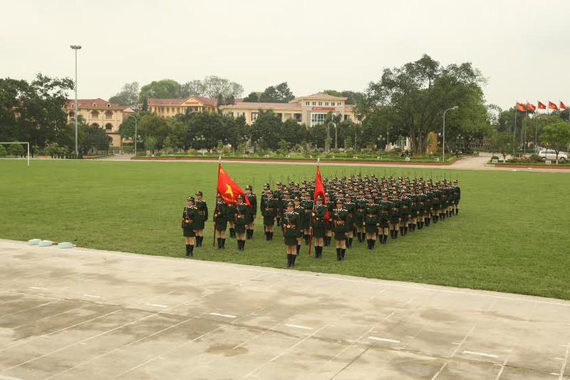 Cận cảnh khối nữ chiến sĩ thông tin, dân quân diễu binh Điện Biên Phủ - ảnh 14