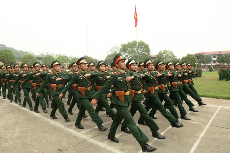 Toàn cảnh khối quân chính qui tập diễu binh kỷ niệm Điện Biên Phủ - ảnh 16