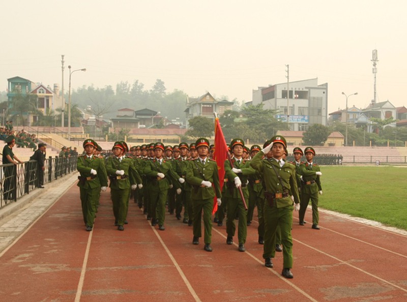 Toàn cảnh khối quân chính qui tập diễu binh kỷ niệm Điện Biên Phủ - ảnh 19