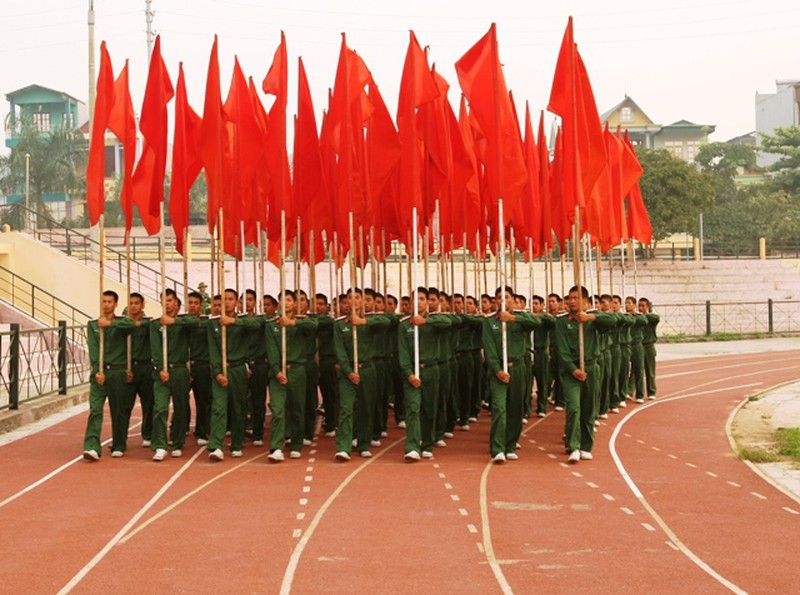 Toàn cảnh khối quân chính qui tập diễu binh kỷ niệm Điện Biên Phủ - ảnh 22