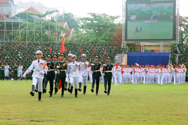 Màn múa súng chưa từng có kỷ niệm Chiến thắng Điện Biên Phủ - ảnh 3