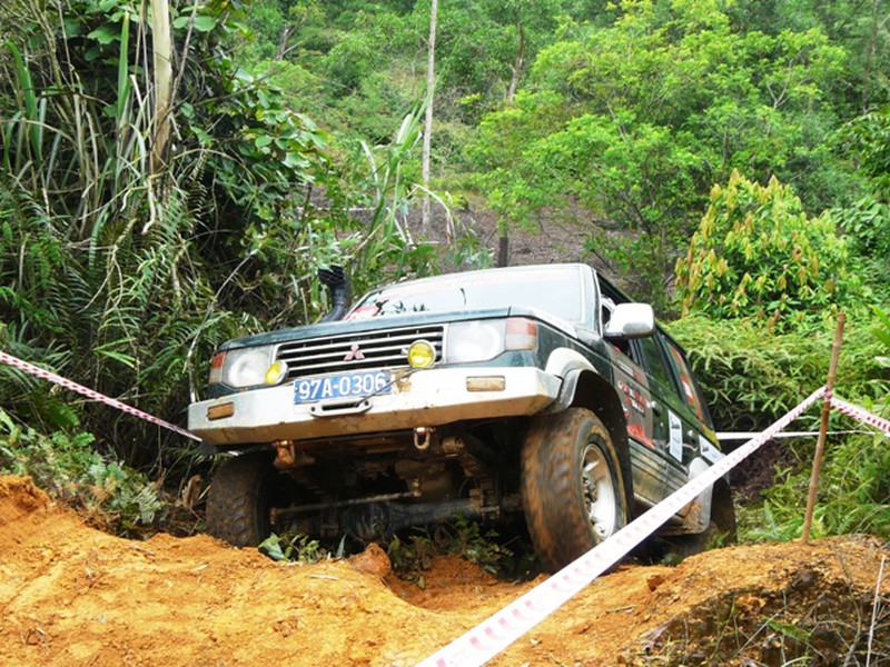 Giải đua xe địa hình 2014 khởi tranh tưng bừng trong nắng Sơn Tây - ảnh 13